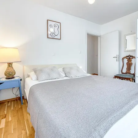 Center Niva Apartment